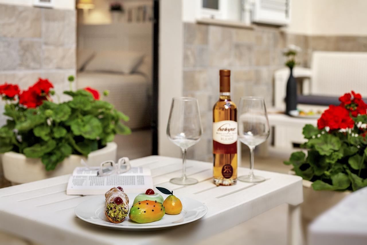 Siciliacasevacanze - Marina Domus Rooms Marina di Ragusa Exteriör bild